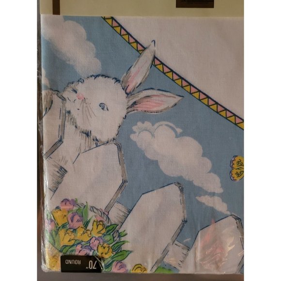 Vintage Easter Medow Bunny Tobin Holiday Tablecloth Size 70" Round, Cotton New - Picture 3 of 4